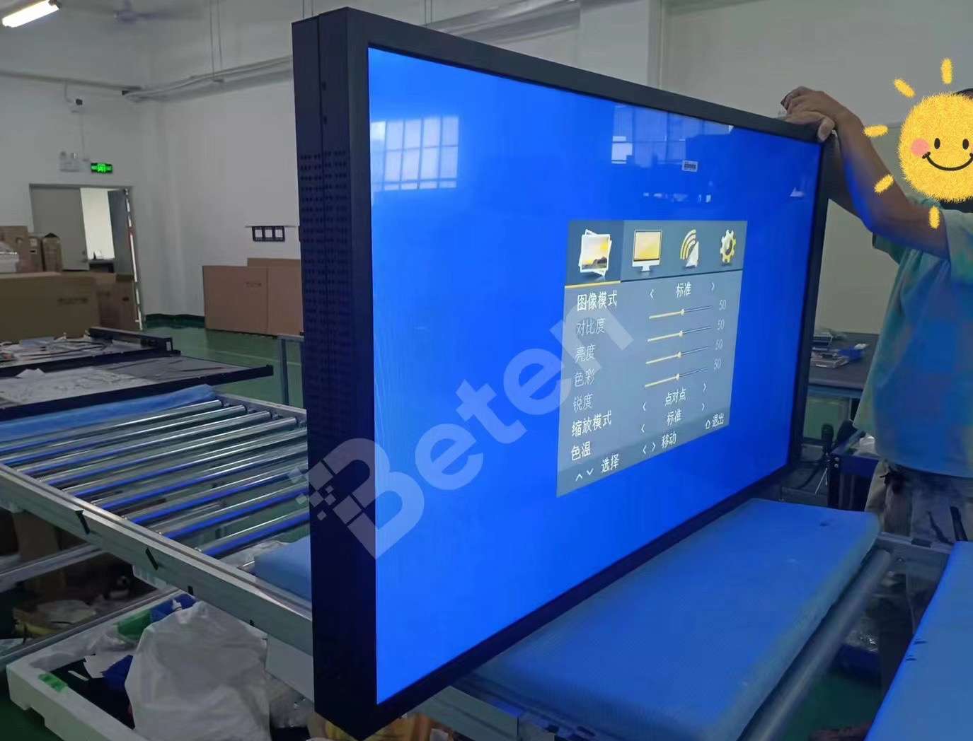 55High Brightness Digital Window Display to Belgium -3
