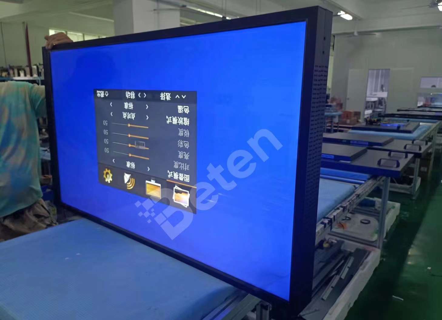 55High Brightness Digital Window Display to Belgium -3
