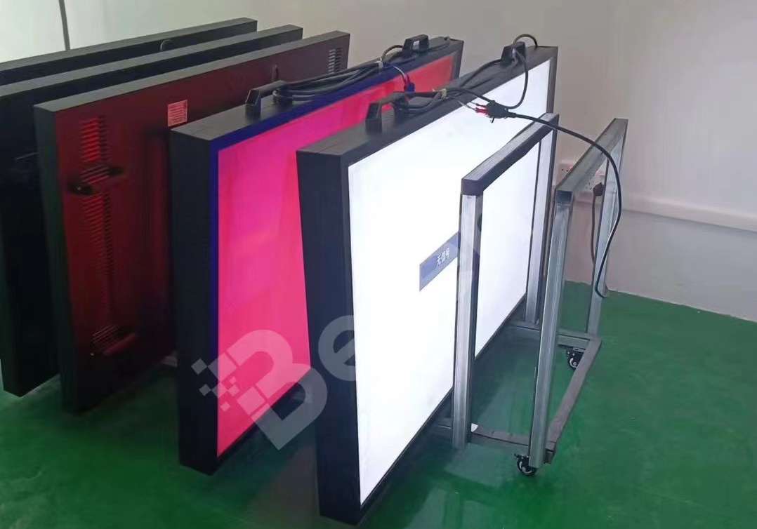 55High Brightness Digital Window Display to Belgium -3
